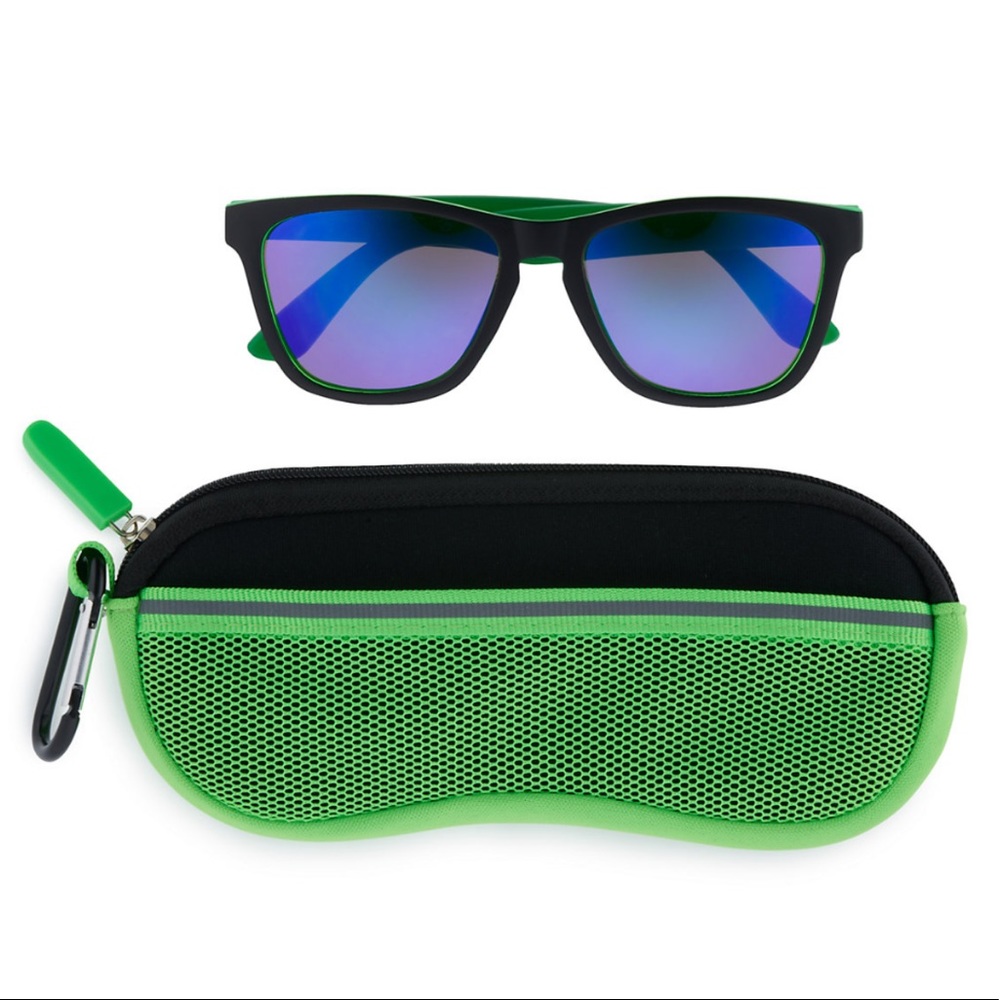 Pan Oceanic eyeSQUARED Boys Colored Wayfarer Style Sunglasses and Case Set